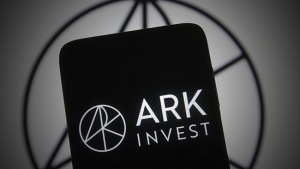 To Diversify Crypto Assets, Ark Invest Buys $15.9 Million Spot Bitcoin ETF